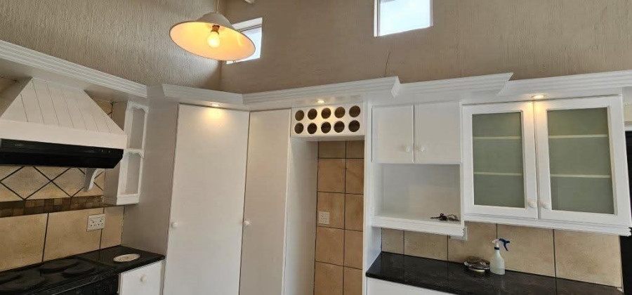 To Let 3 Bedroom Property for Rent in Island View Western Cape